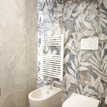 Raggio Di Sole 3 4* 바리